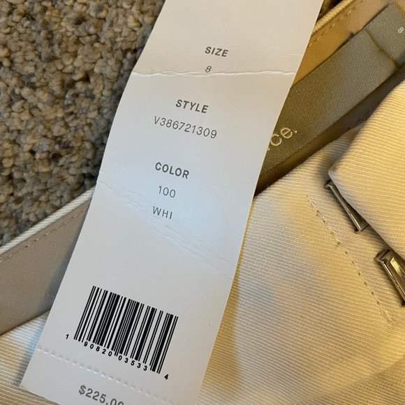 Vince NWT Front Pleat Shorts in Off-White Size 8 - Picture 3 of 8